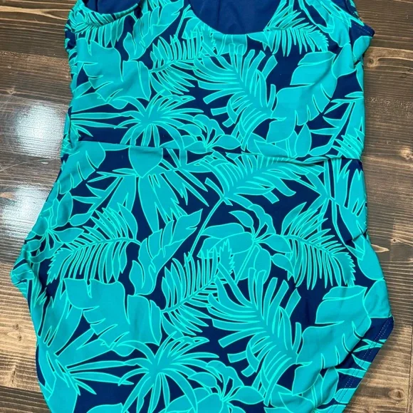 Land’s‎ End Teopical Leaf Print One-Piece Swimsuit - Picture 4 of 5